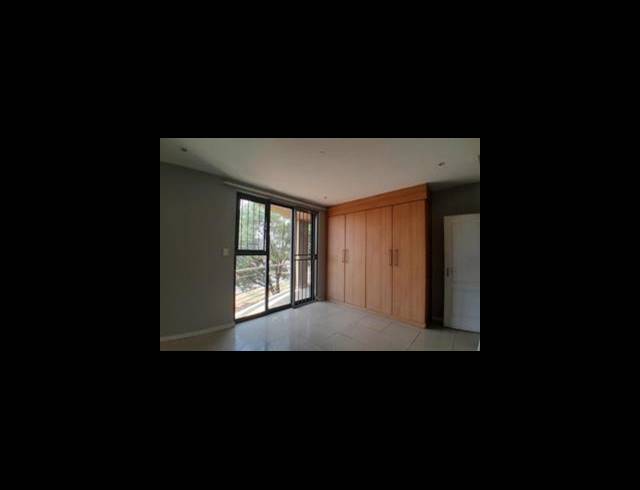 2 BEDROOM PROPERTY TO RENT IN ROOIHUISKRAAL NORTH